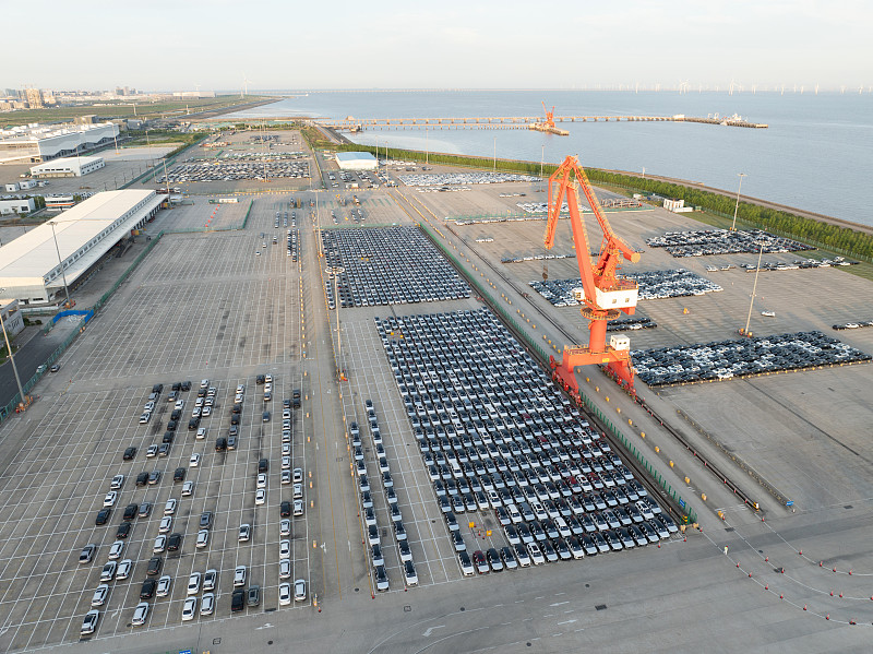 倉庫自動化十年變局：智能重構的行業進化