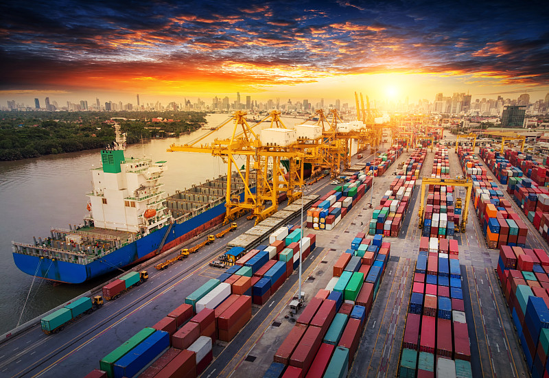 從青島海運(yùn)貨物到西班牙需要多少天？