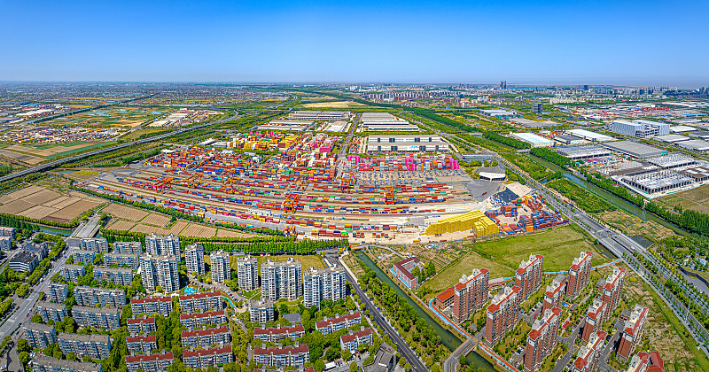 越南海關(guān)查獲大規(guī)模侵權(quán)走私案:近5000部手機(jī)及2550雙假冒童鞋被扣 越南海關(guān)查獲大規(guī)模侵權(quán)走私案:近5000部手機(jī)及2550雙假冒童鞋被扣