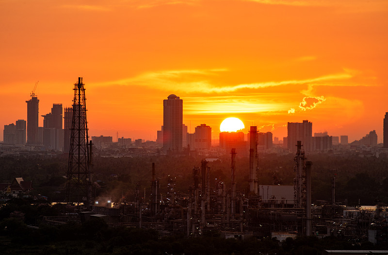 從中央政治局會議看2025年經濟工作新動向 從中央政治局會議看2025年經濟工作新動向