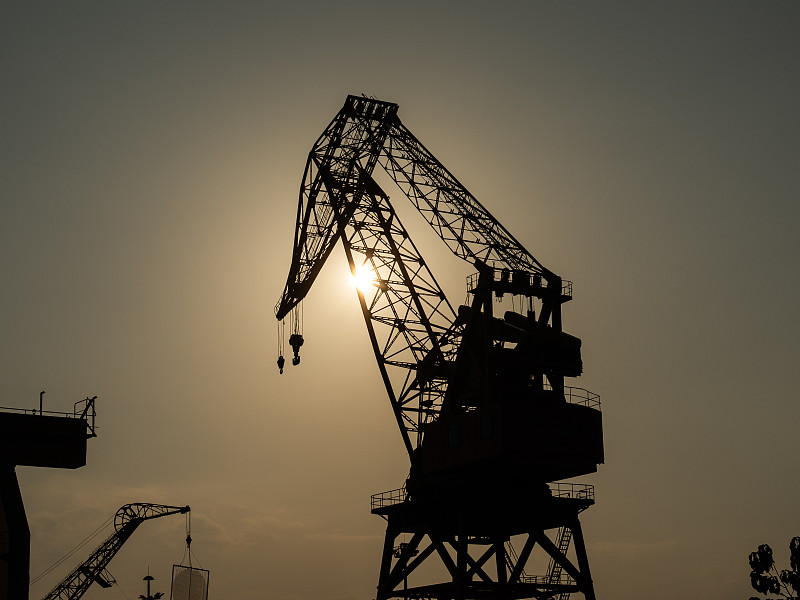 河北港口集團6至8月完成煤炭下水同比增長17.2%