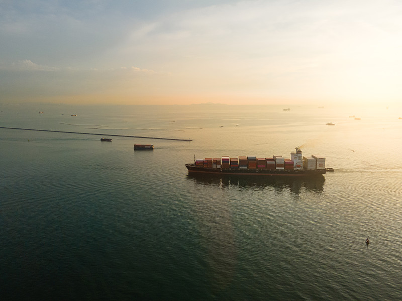 寧波舟山港正式對外啟用5個高等級集裝箱泊位