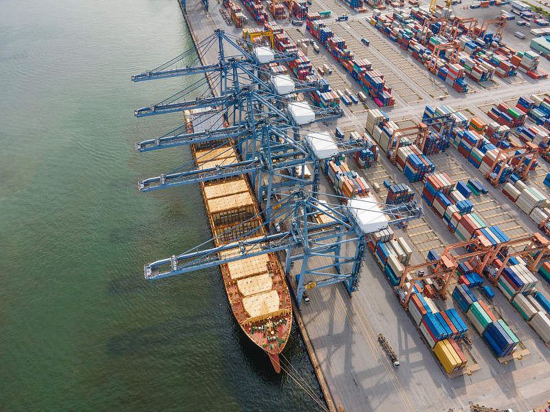 菜鳥與申通快遞達成無人車合作，助力申通快遞沖刺年內用車2000輛目標