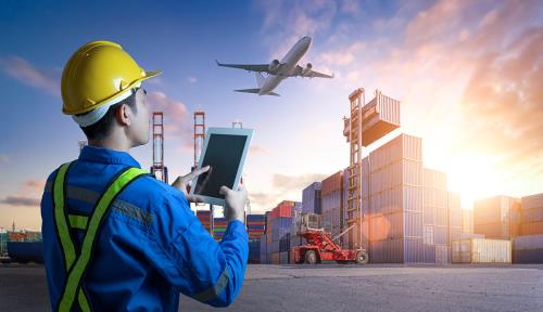 山東港口青島港今年貨物吞吐量突破7億噸山