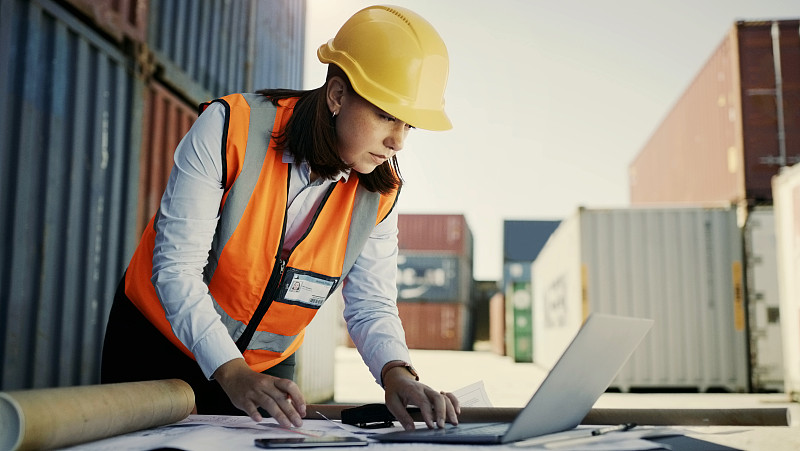 俄戰略轟炸機巡航白令海遭外國戰機伴飛