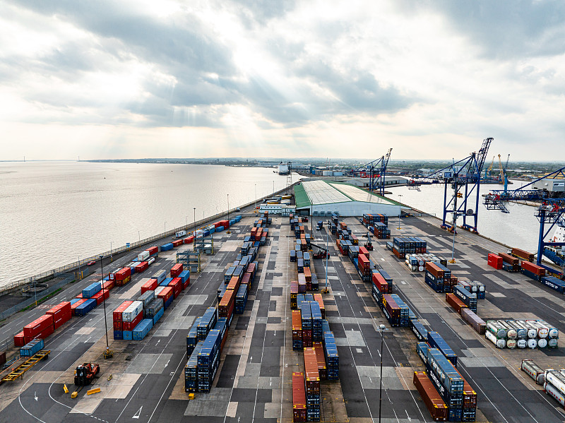 國際民航早報|FAA選定125億美元空管改革項目管理人;波蘭航空將收購捷克Smartwings上海國際空運