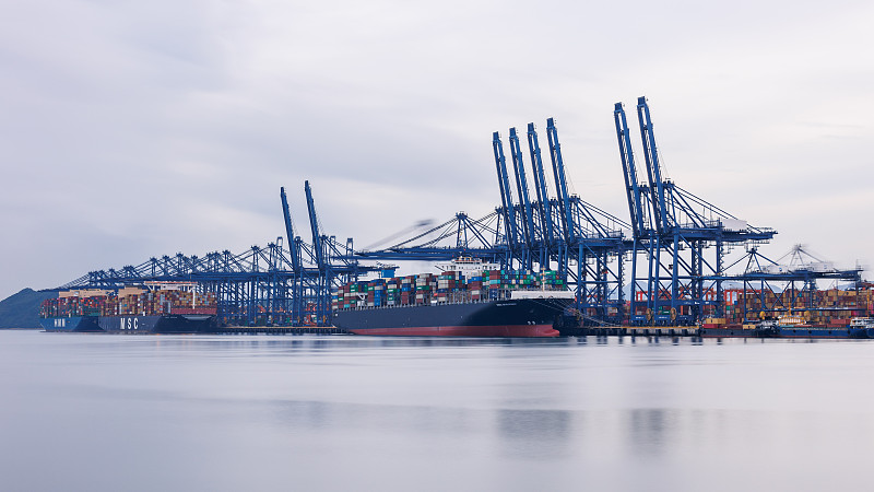 頌唯國際物流：一站式跨境服務，安全快速有諾必達