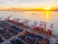 人民幣兌美元中間價報7.1498，下調7點