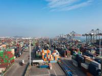 日元逆勢走強背后：日本政壇地震如何撼動全球金融市場？