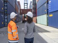 國際空運價格與海運對比：高價值商品運輸方案選擇建議