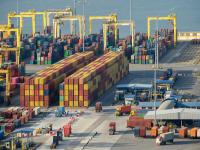 商品石膏板經(jīng)深圳市選用海運運輸?shù)竭_(dá)歐美