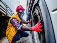 跨境物流費用影響因素及優化方法