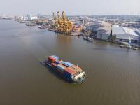 貨品烘焙紙/錫紙經(jīng)上海市選取輪船配送抵達(dá)波蘭