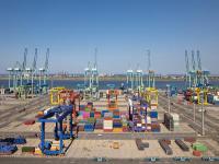 貨品水泥壓力板經(jīng)南昌市采納空運運送至歐美