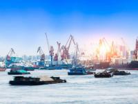 商品LED燈具經(jīng)深圳市選取輪船貨代到意大利——萊切