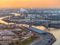 新加坡港、洛杉磯港和長灘港簽署綠色和數字航運協議