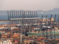 中國到英國整柜海運清關派送到門