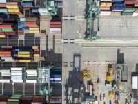 全國首輛“AI”外賣配送車，在武漢首發