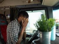 俞建華到首都機場海關調研慰問