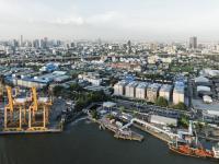 跨太平洋的空白航線飆升，而海運運輸量卻大幅下降