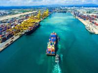 商品車(chē)身附件（后視鏡、車(chē)標(biāo)、雨刮器）經(jīng)深圳市選取海運(yùn)送貨到達(dá)歐美