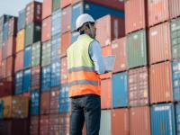 ONE和馬士基集裝箱船相撞，有集裝箱落水