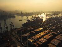 菜鳥平價款快遞無人車上線預售，限時折扣價1.68萬元