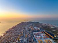 2024年平均工資出爐，交通運(yùn)輸、倉(cāng)儲(chǔ)和郵政業(yè)人均年薪近13萬(wàn)