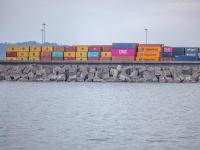 商品衛(wèi)星電話從長(zhǎng)沙市采用輪船快遞抵到阿聯(lián)酋