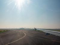 貨品化學(xué)纖維短纖經(jīng)深圳市選用飛機(jī)快遞到歐州