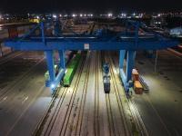 港口“春運”通關護航人：通關不停歇 護航新航線